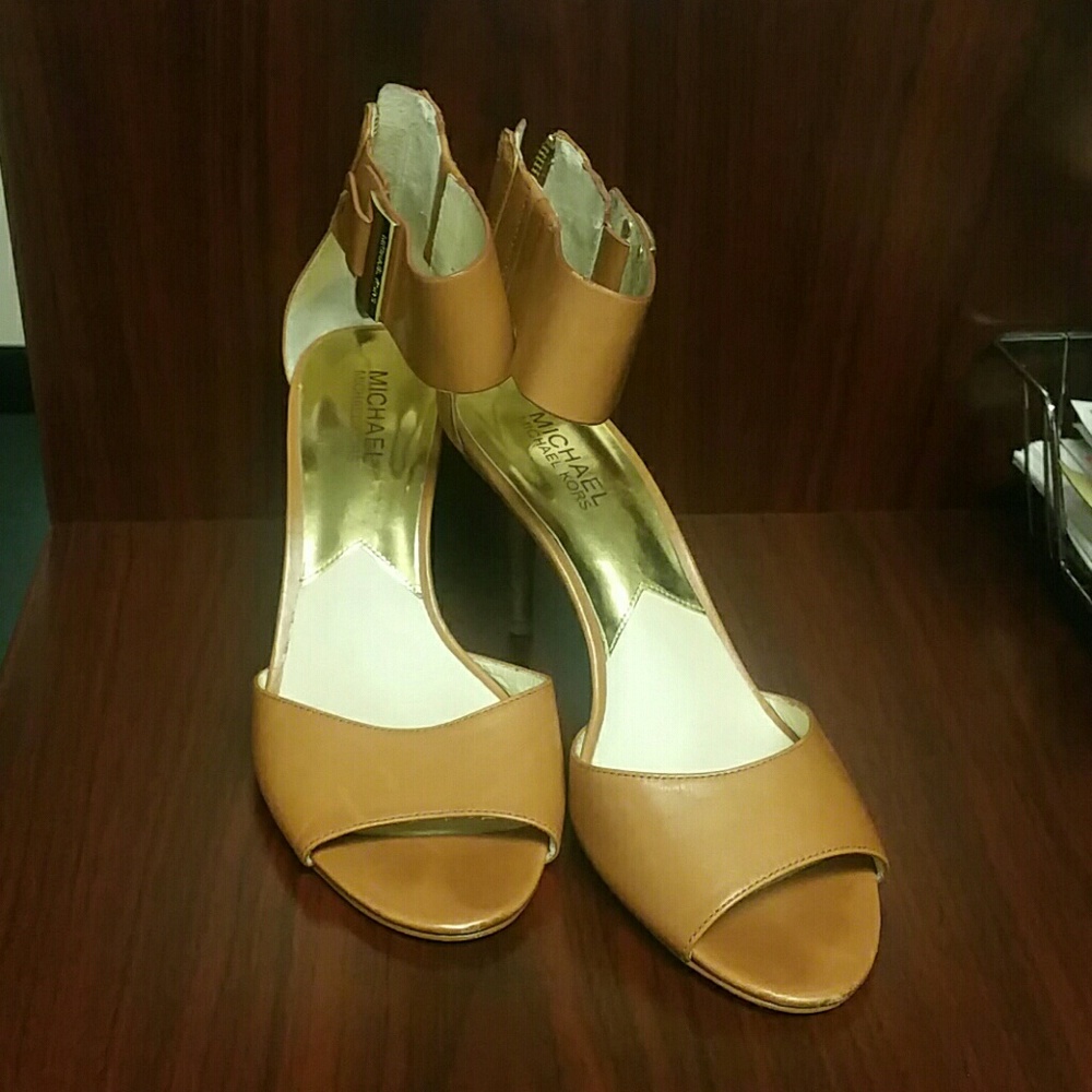 Michael Kors Open Toe Sandal